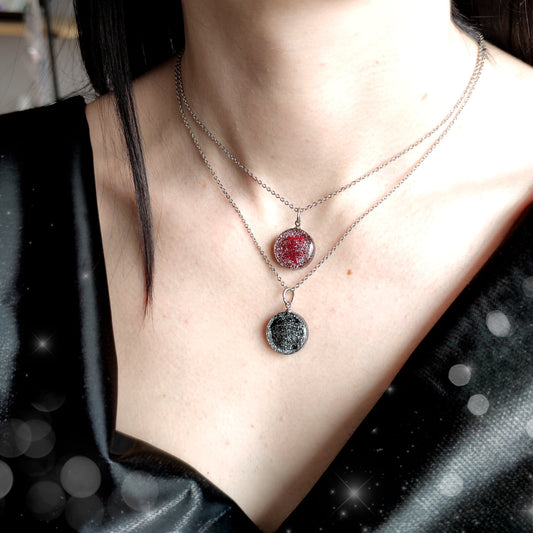 Luminös röd nova, halsband