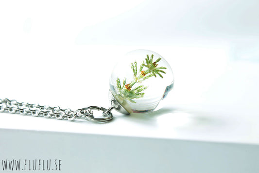 Åkerfräken i pärla - Fluflu Handgjorda Smycken & Design