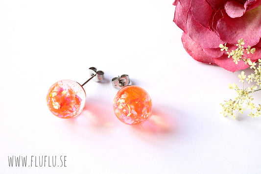 Stiftörhängen pärlor med orange strössel - Fluflu Handgjorda Smycken & Design