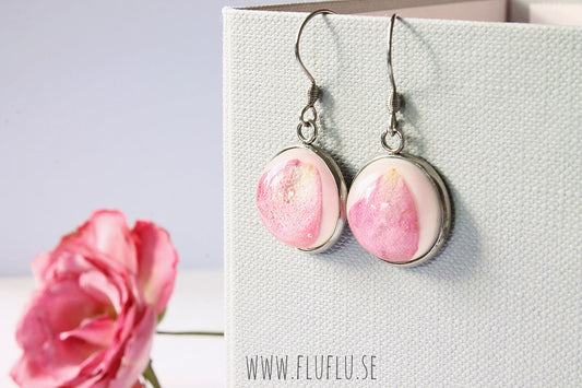 Örhängen med rosenblad, silver - Fluflu Handgjorda Smycken & Design