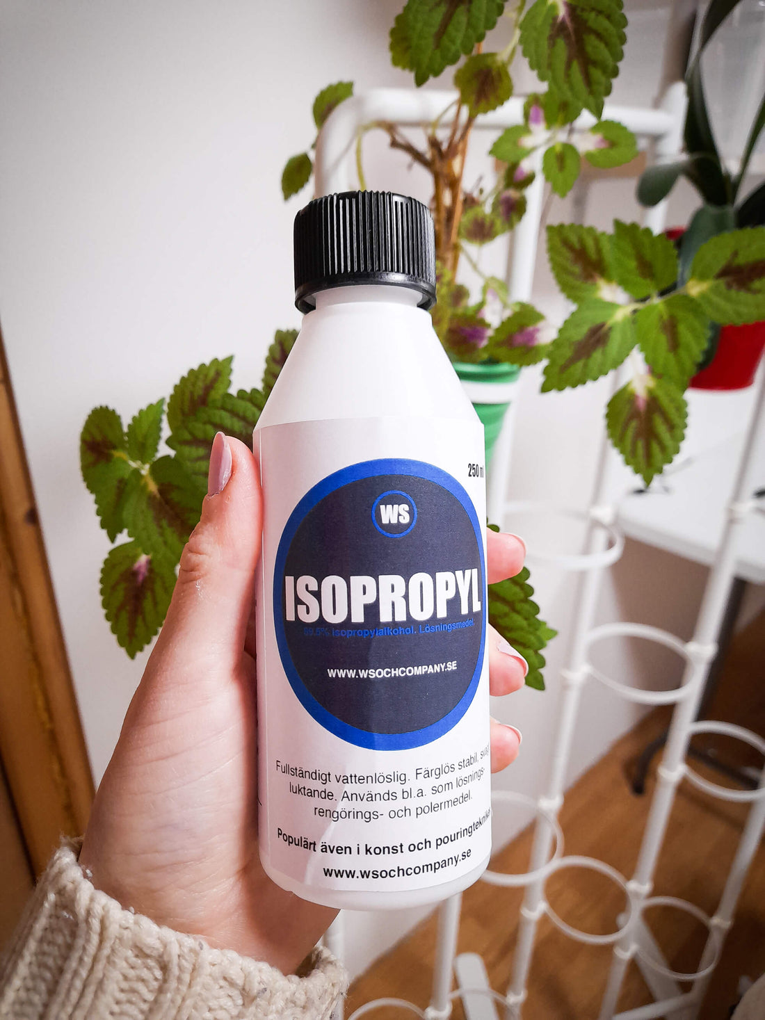 Kemikalier jag använder när jag jobbar med epoxi resin - Fluflu Handgjorda Smycken & Design