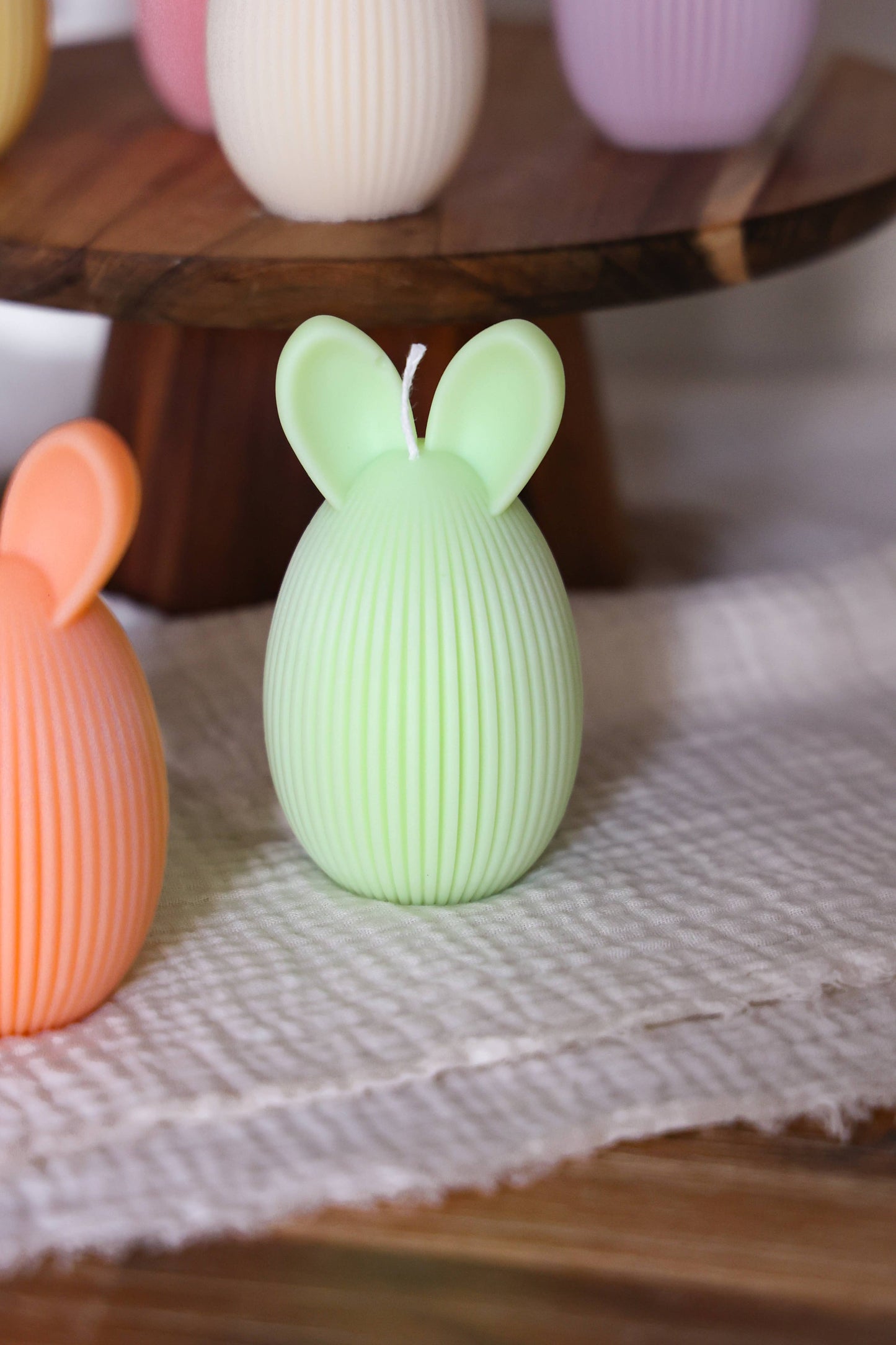 Räfflat äggljus med öron, rapsvax