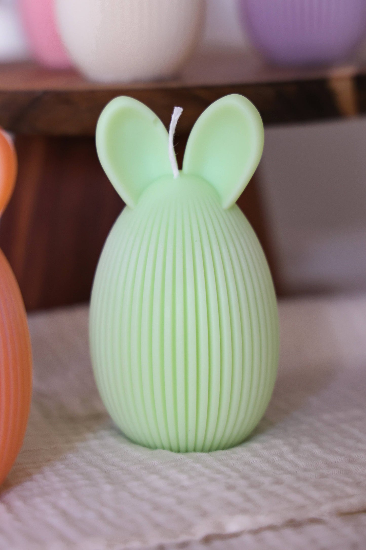 Räfflat äggljus med öron, rapsvax