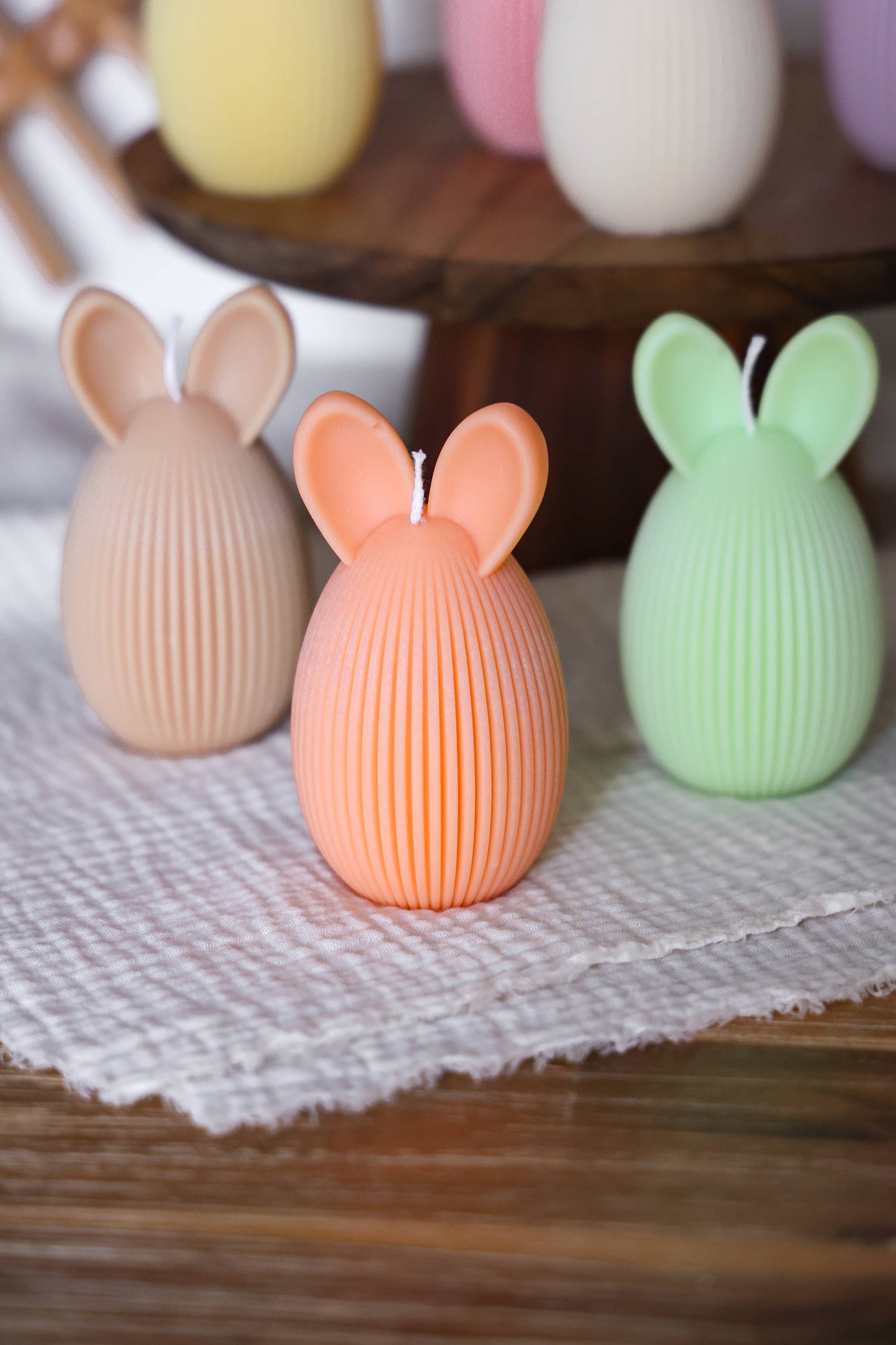 Räfflat äggljus med öron, rapsvax