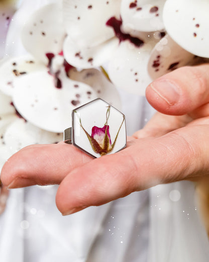 Ring med äkta rosenknopp – detaljbild 2