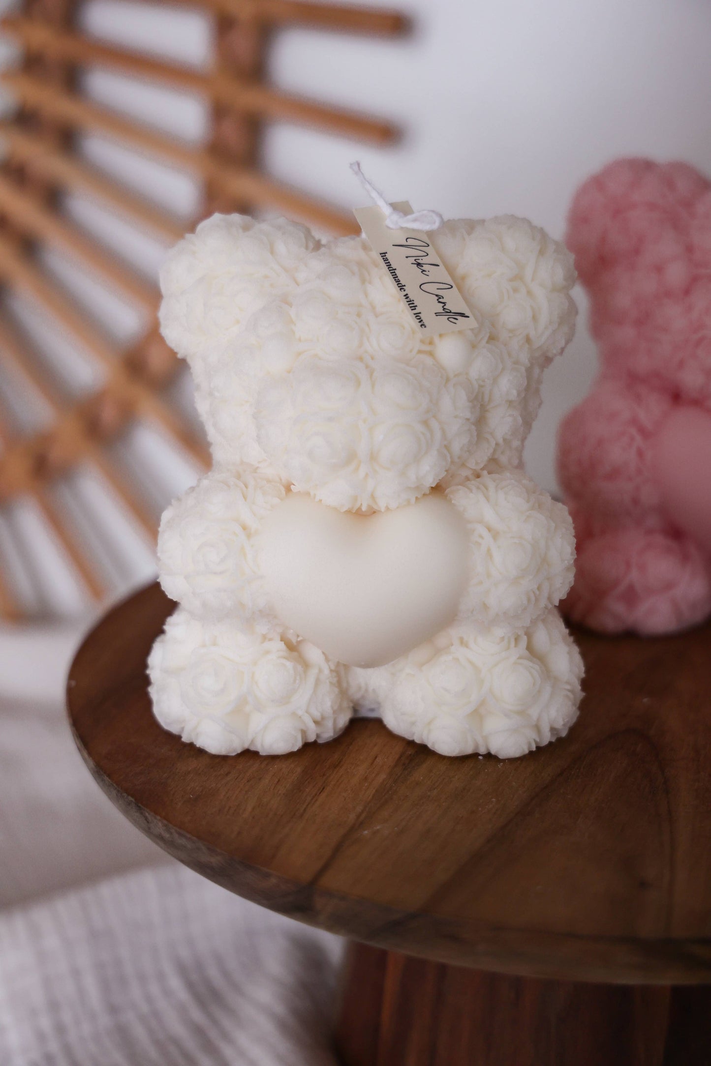 Handgjord rosennalle i rapsvax - Fluflu Handgjorda Smycken & Design