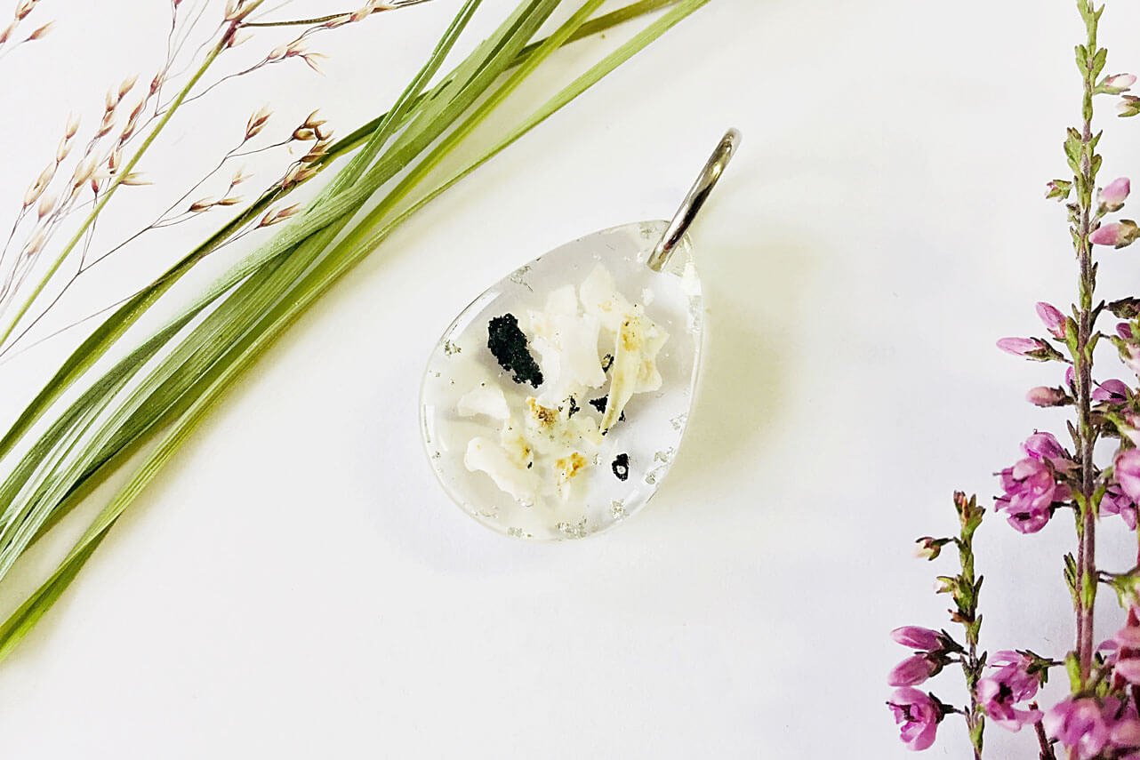 Hänge hjärta med hår/päls/tagel eller aska - Fluflu Handgjorda Smycken & Design