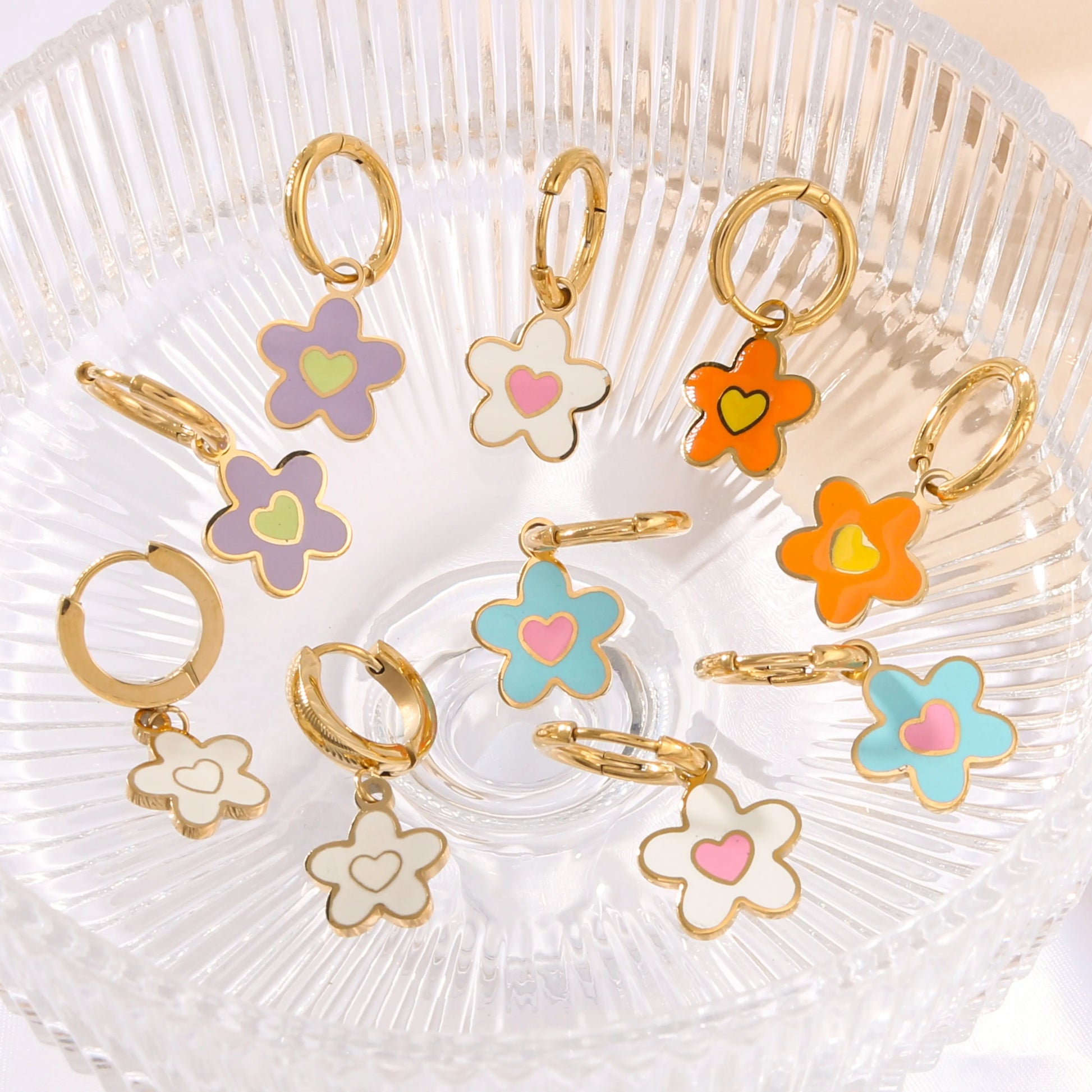 Hoops med blommor, örhängen - Fluflu Handgjorda Smycken & Design