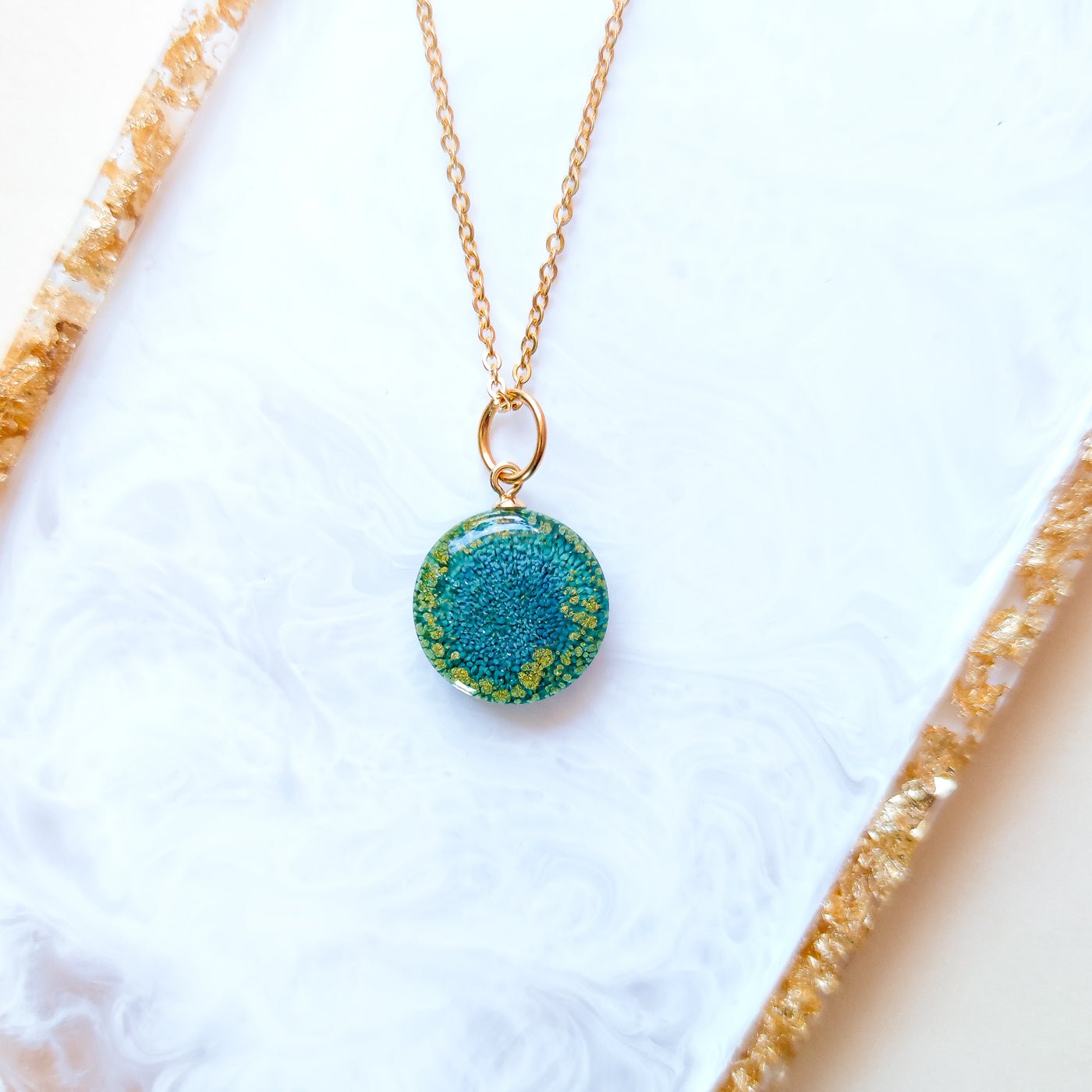 Krabbnebulosan, halsband - Fluflu Handgjorda Smycken & Design