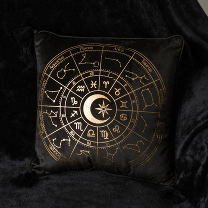 Kudde med astrologihjul, 35cm fyrkantig svart - Fluflu Handgjorda Smycken & Design