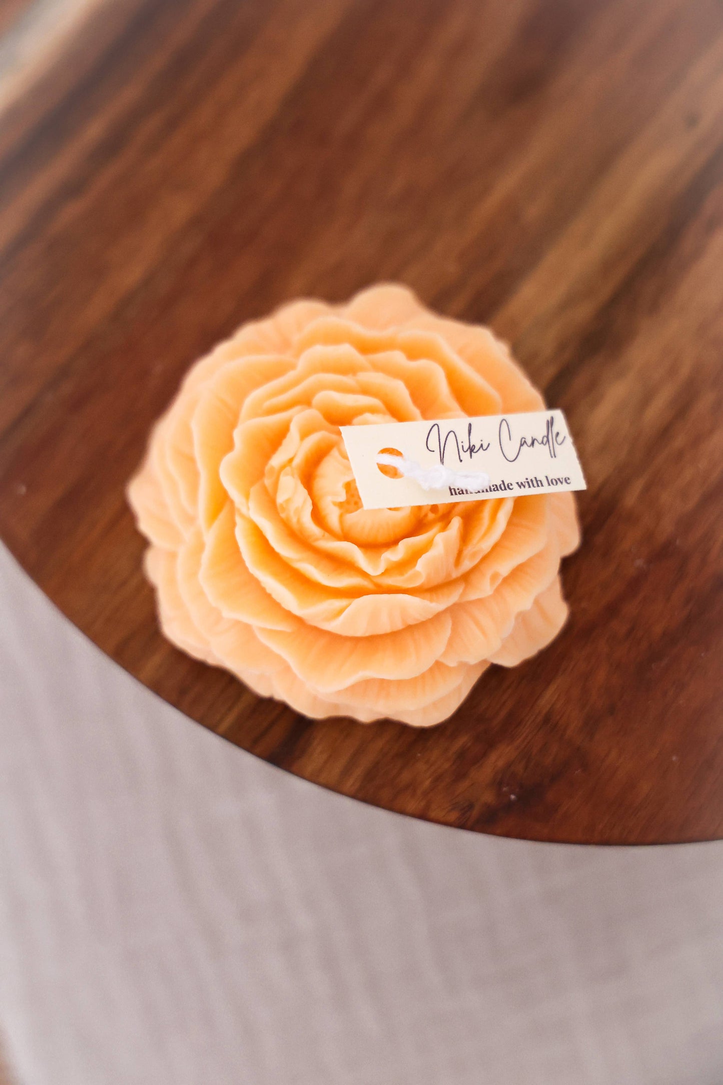 Pion - ljus i rapsvax - Fluflu Handgjorda Smycken & Design