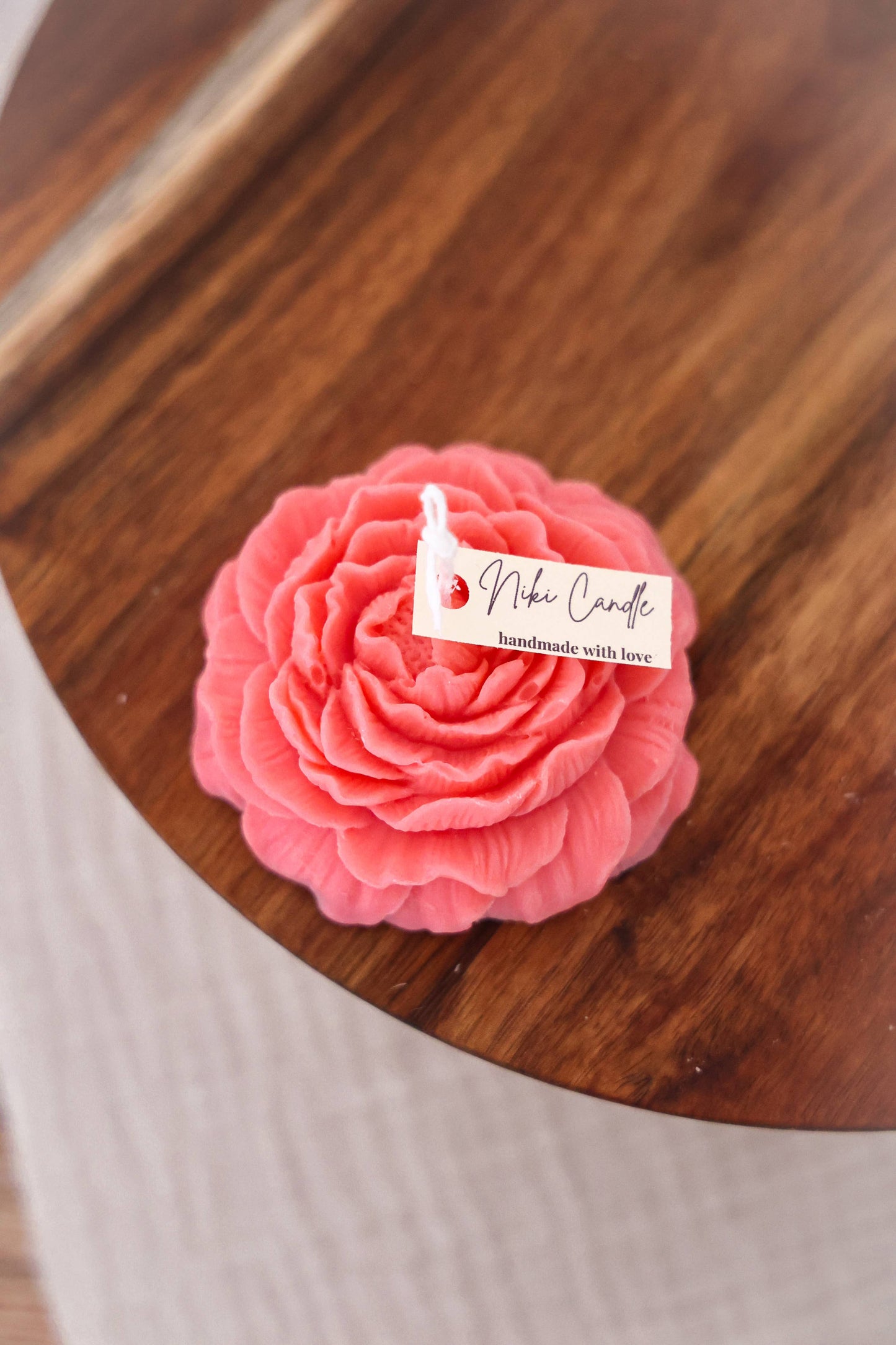 Pion - ljus i rapsvax - Fluflu Handgjorda Smycken & Design