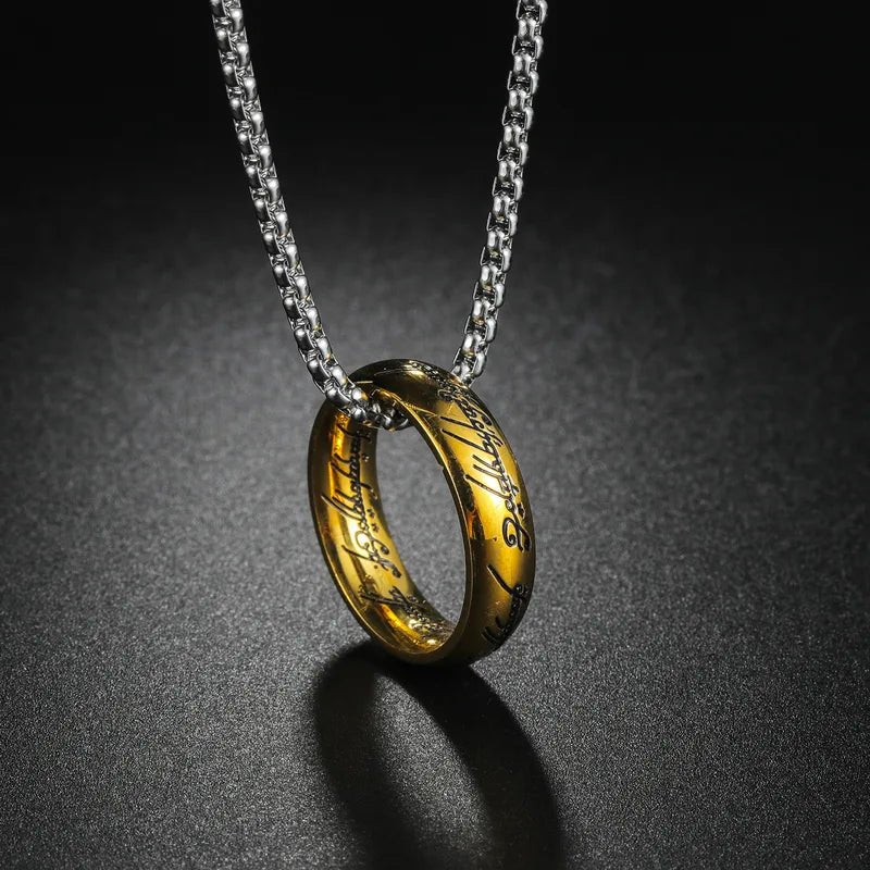 "Sagan om ringen"-inspirerad ring, halsband