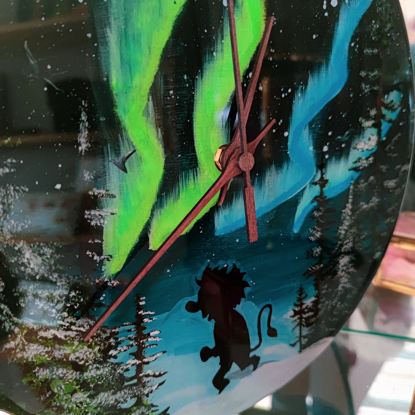 Väggklocka "Troll under norrsken" - Fluflu Handgjorda Smycken & Design