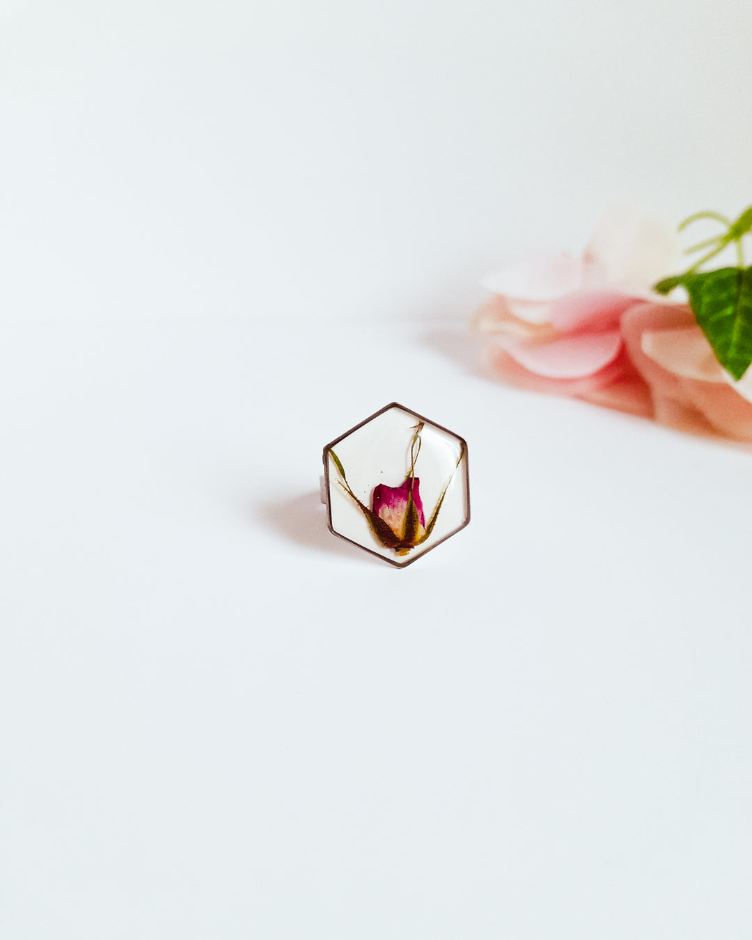 Ring med äkta rosenknopp - Fluflu Handgjorda Smycken & Design