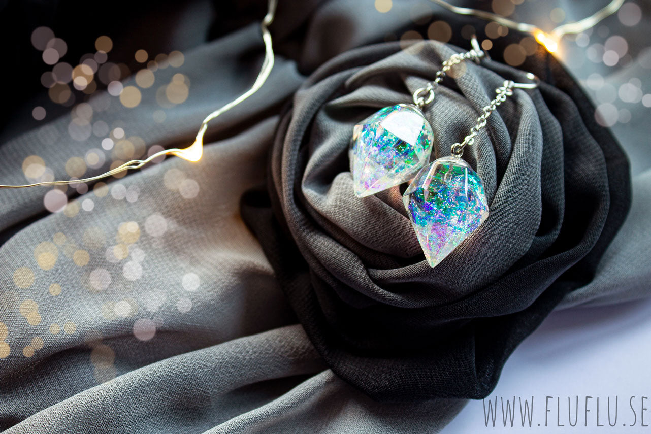 Skimrande diamant, långa örhängen - Fluflu Handgjorda Smycken & Design
