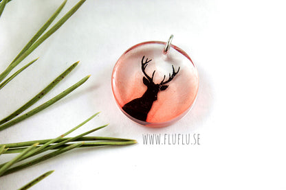 Djur med dimmeffekt, hänge – Häst med blå dimma ca. 2,5 cm x 2,5 cm