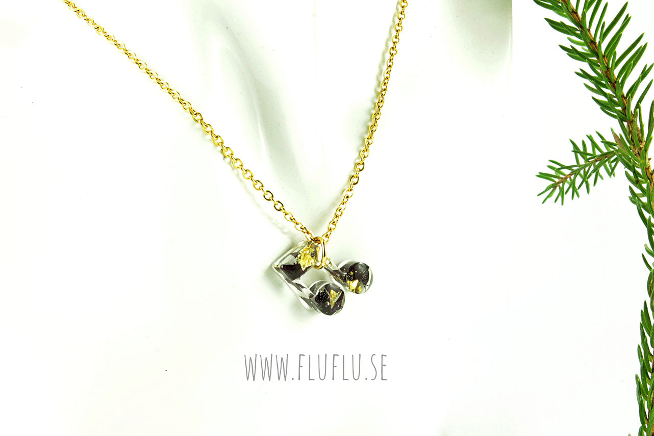 Not med rosenbland - Fluflu Handgjorda Smycken & Design