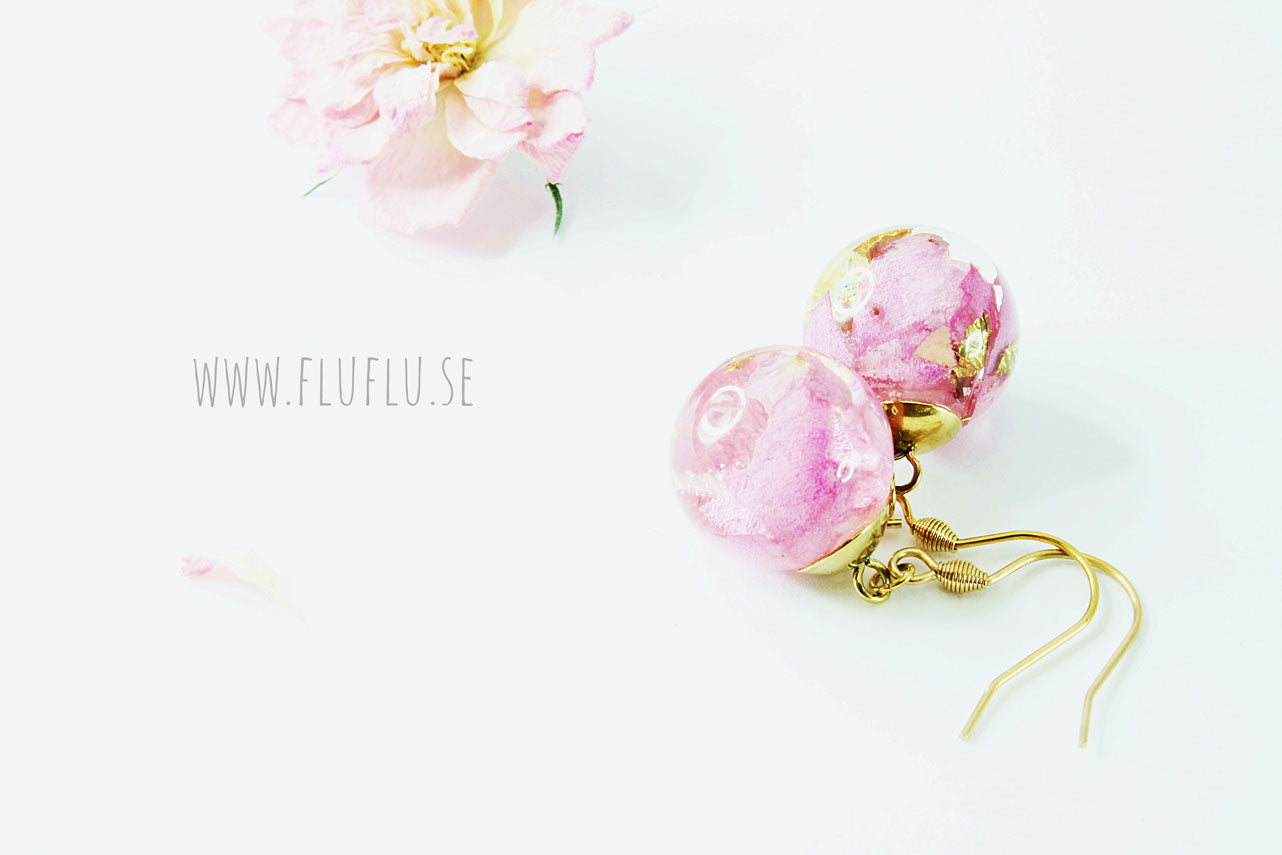 Rosenbladpärlor örhängen - Fluflu Handgjorda Smycken & Design