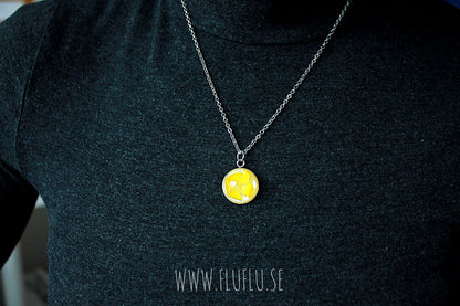 Smörblomma i cabochon, medium silver
